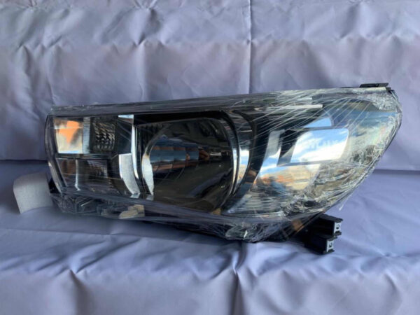 Faro Lh Rh Toyota Hilux DubÃ¡i,revo 2016/2023 - Imagen 2