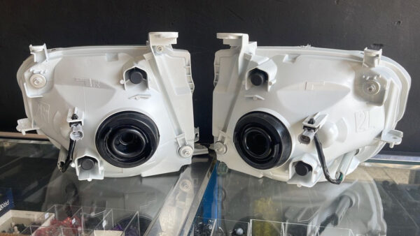 Faros Toyota Tundra, Sequoia 2005/2007 - Imagen 3