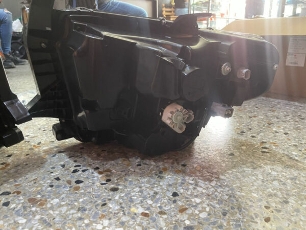 Faros Tundra Platinium 2014/2021 Led Fondo Negro (solo Par) - Imagen 2