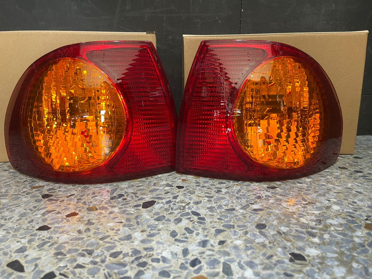 Stop Corolla Pantallita/Sapito 1999-2002 - Imagen 2